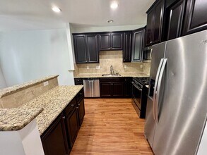 2549 Silverthorn Dr in Charlotte, NC - Building Photo - Building Photo