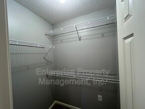 1096 Sunstar Dr in Cordova, TN - Building Photo - Building Photo