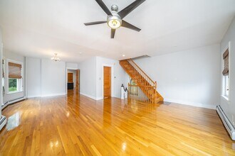 240 Harrison Ave-Unit -2 in Jersey City, NJ - Building Photo - Building Photo