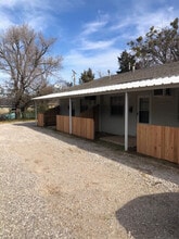 411 E Beech St in Tecumseh, OK - Building Photo - Building Photo
