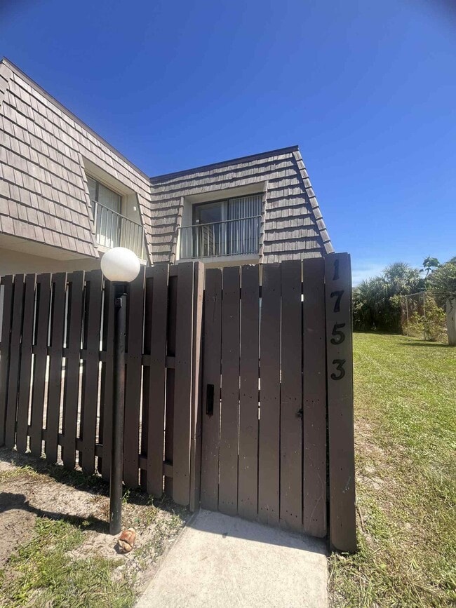 property at 1753 N Congress Ave