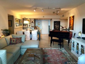 5825 Collins Ave-Unit -3K in Miami Beach, FL - Building Photo - Building Photo