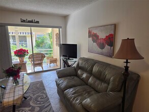 959 SE 2nd Ave in Deerfield Beach, FL - Building Photo - Building Photo
