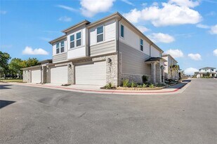 9312 Curious Squirrel St in Austin, TX - Building Photo