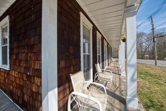 970 N Main St in Raynham, MA - Building Photo - Building Photo