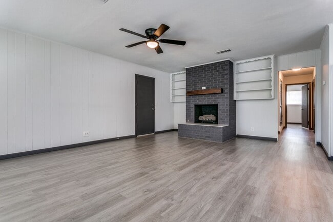 501 Norman Dr in Euless, TX - Building Photo - Building Photo