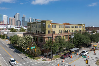 2323 Polk St in Houston, TX - Foto de edificio - Primary Photo