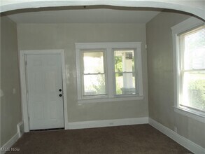2624 E 112th St in Cleveland, OH - Building Photo - Building Photo