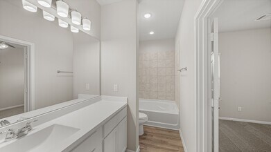 13317 Lost Boulder Drive in Houston, TX - Foto de edificio - Building Photo