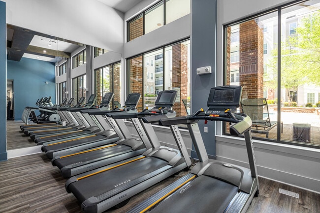 Creekside at Crabtree in Raleigh, NC - Building Photo - Building Photo