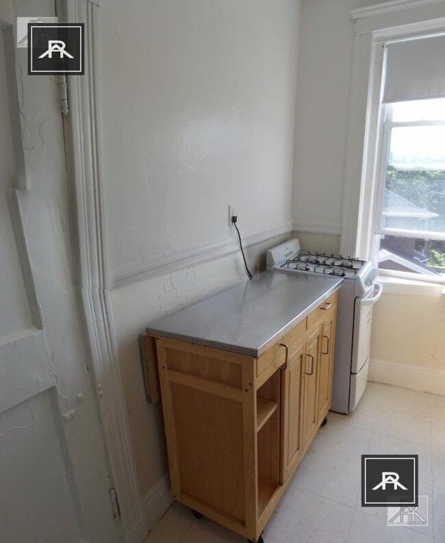 9 Egremont Rd in Boston, MA - Building Photo - Building Photo