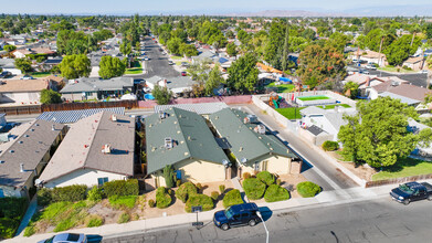 285 W Holland Ave in Clovis, CA - Building Photo - Building Photo