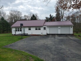 96 Williams Rd in Blairsville, PA - Building Photo