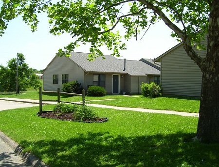 North Valley Townhomes in Unionville, MO - Foto de edificio