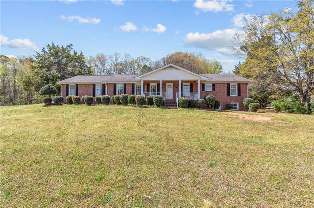 1560 Sever Rd in Lawrenceville, GA - Building Photo