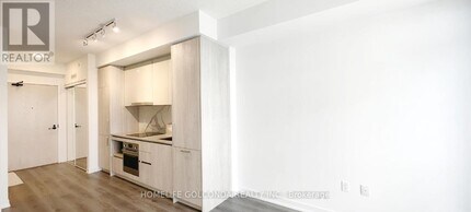 225-5225 Commerce St in Vaughan, ON - Building Photo - Building Photo