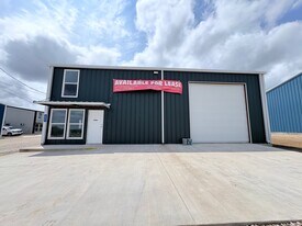 3980 Old Lorena Rd in Lorena, TX - Building Photo