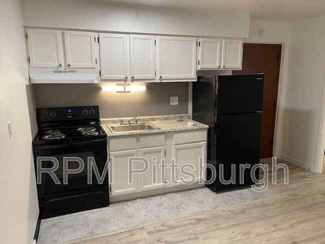 property at 932 Penn Ave