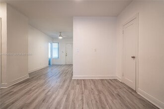 7325 Carlyle Ave in Miami Beach, FL - Building Photo - Building Photo