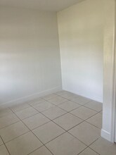 3840 Seabridge Dr in Orlando, FL - Building Photo - Building Photo