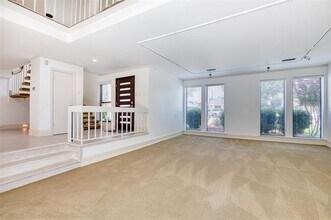 16339 Lauder Ln in Dallas, TX - Building Photo - Building Photo