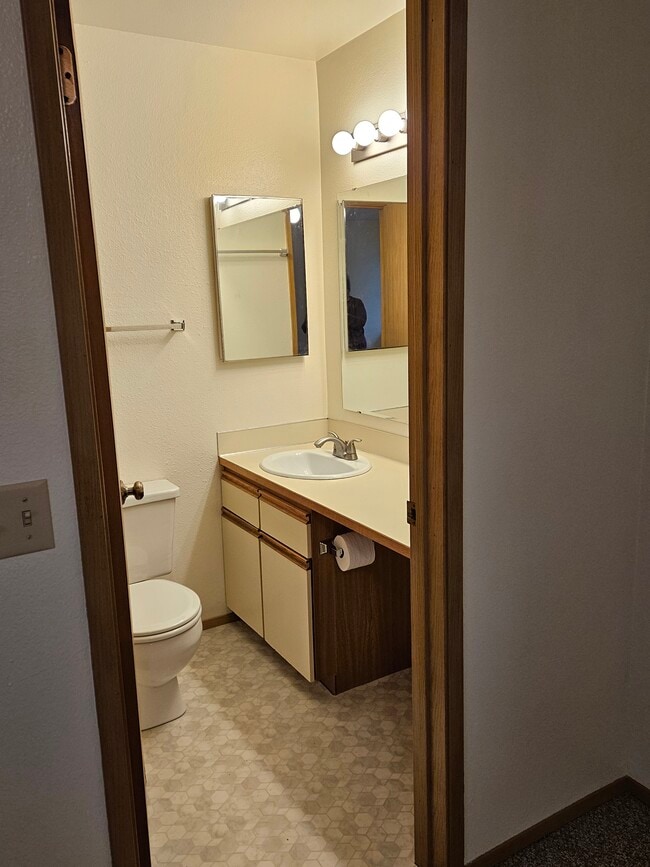 3011 NE 147th St in Shoreline, WA - Foto de edificio - Building Photo