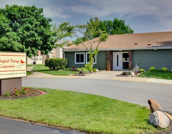 Winfield Village in Savoy, IL - Foto de edificio - Building Photo