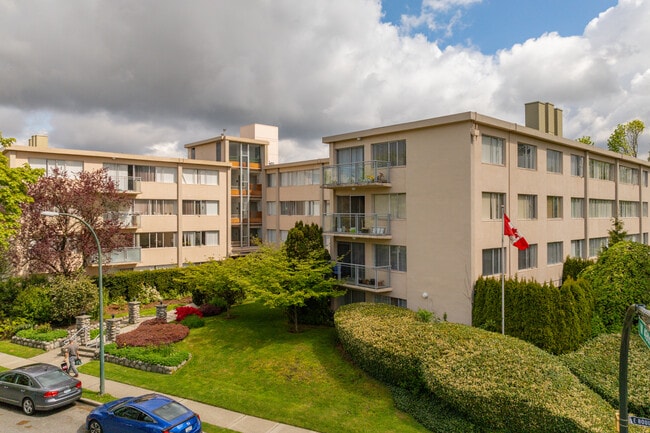 The Hollies in Vancouver, BC - Building Photo - Building Photo