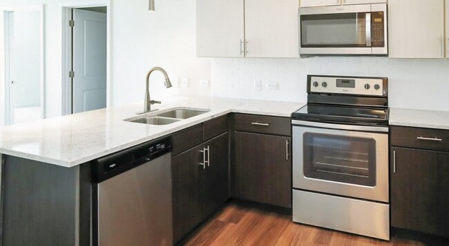 1100 Apex in Clearwater, FL - Foto de edificio - Interior Photo