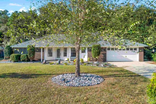 5828 Ibis Rd in Milton, FL - Building Photo - Building Photo