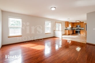 7010 Paradise Cir in Plainfield, IL - Building Photo - Building Photo