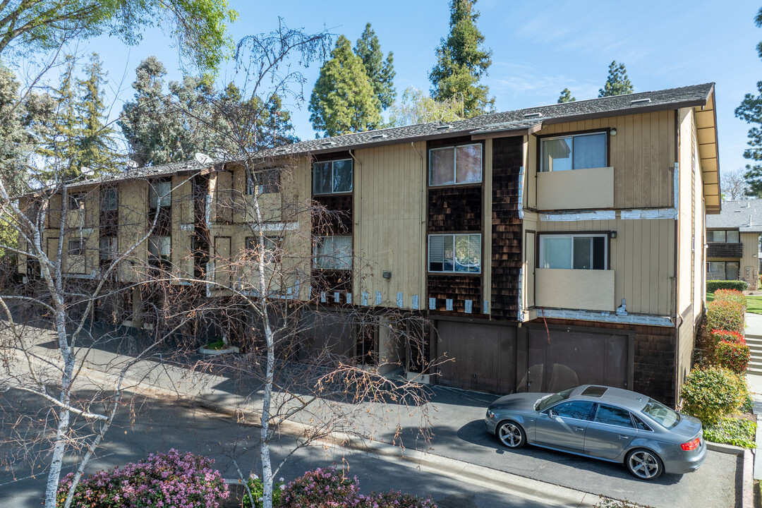 Willow Gate Condominiums in San Jose, CA - Foto de edificio