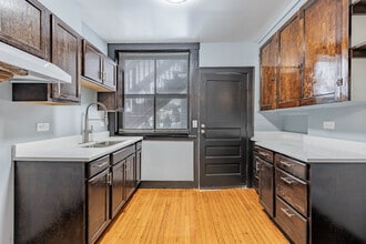 3021 W 58th St in Chicago, IL - Building Photo - Building Photo