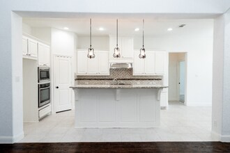 13966 Clusterberry Dr in Frisco, TX - Foto de edificio - Building Photo