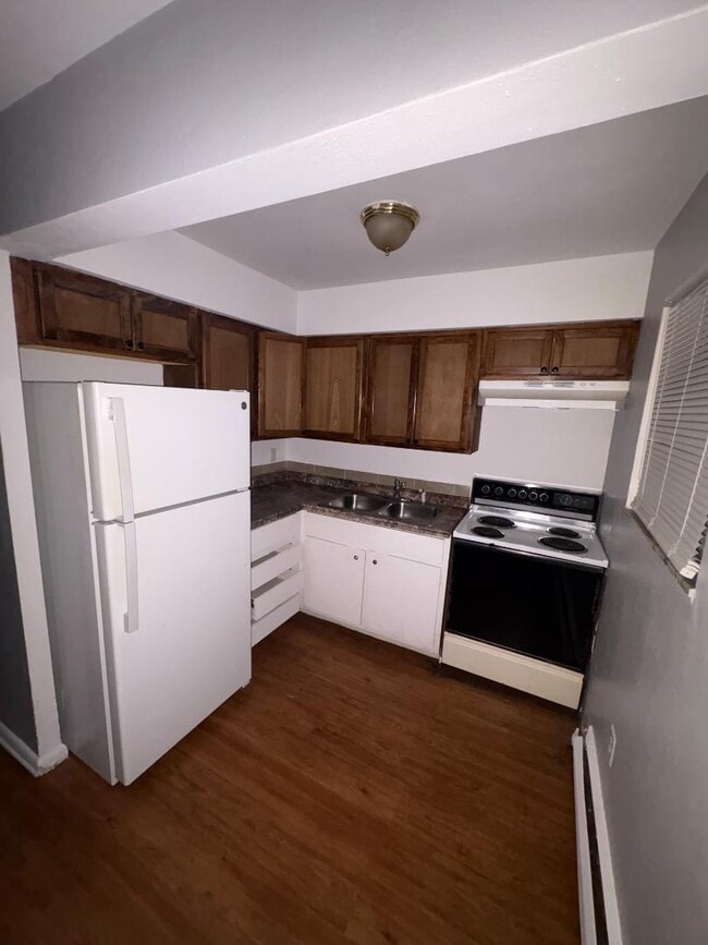 property at 2921 Hoover Ave