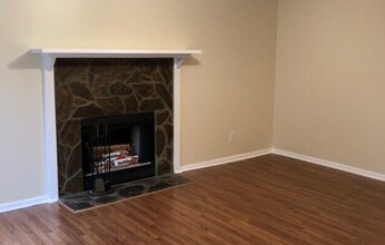 2630 Teakwood Ln in Riverdale, GA - Building Photo - Building Photo