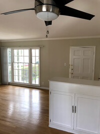 410 Veteran Avenue in Los Angeles, CA - Building Photo - Interior Photo