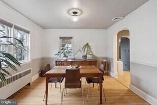 1420 Lawndale Ave in Havertown, PA - Building Photo