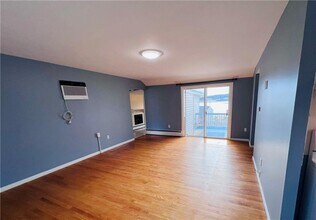 93 Grand View Dr in Warwick, RI - Building Photo - Building Photo