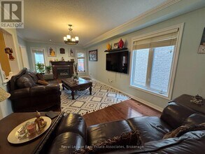 659 Garden Walk in Mississauga, ON - Building Photo - Building Photo