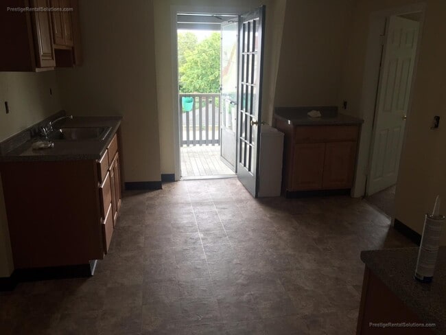 354 Shirley St, Unit 3 in Winthrop, MA - Building Photo - Building Photo