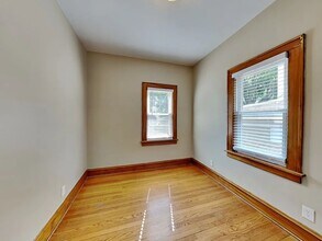 1301 White St in Des Plaines, IL - Building Photo - Building Photo