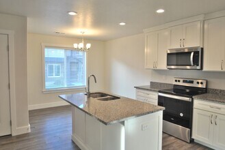 2049 N 380 E in North Logan, UT - Building Photo - Building Photo