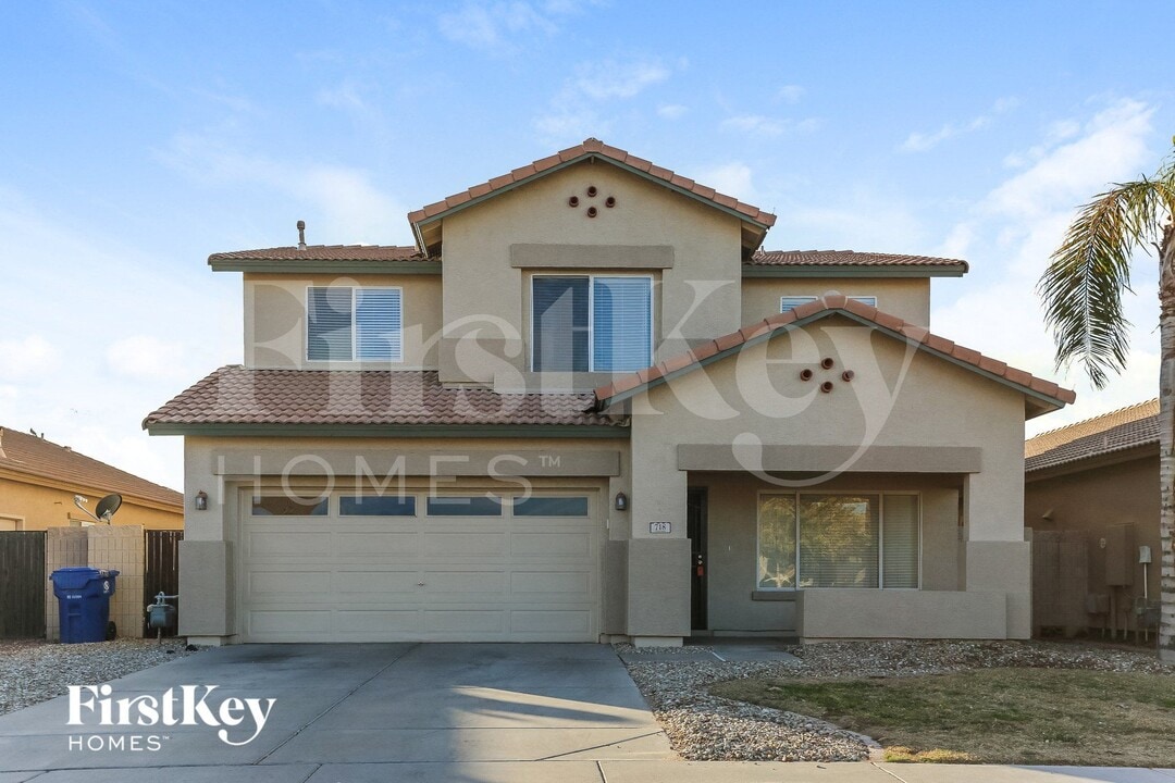 718 S 124th Ave in Avondale, AZ - Building Photo