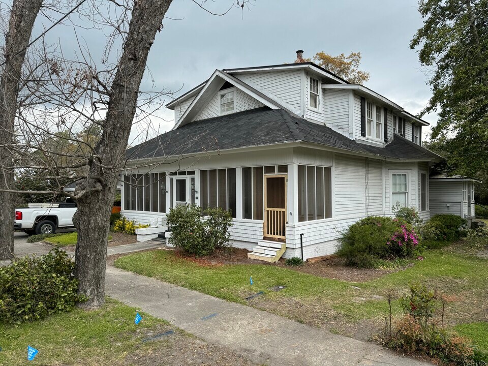 215 Bethel St in Eastman, GA - Building Photo