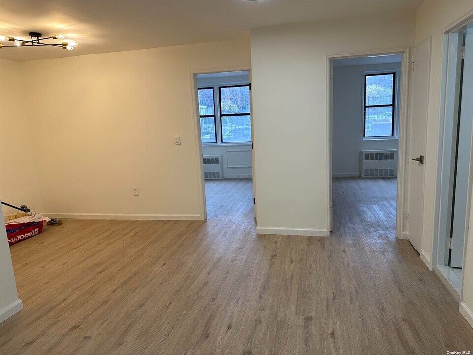 134-38 Maple Ave-Unit -1G in Queens, NY - Building Photo