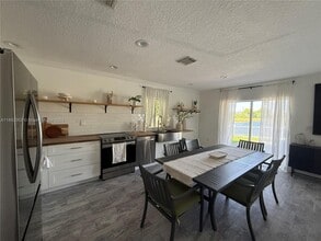 4041 SW 148th Pl in Miami, FL - Building Photo - Building Photo
