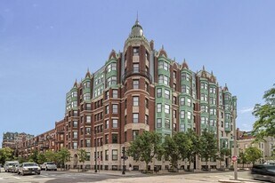 4 Charlesgate E in Boston, MA - Building Photo