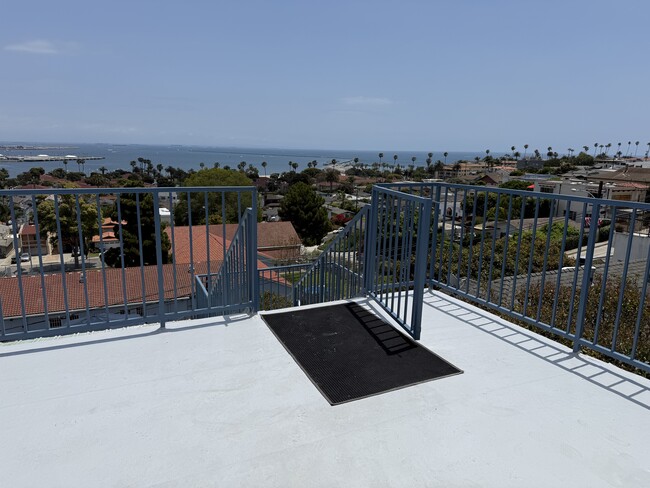 3325 S Carolina St, Unit 3 in San Pedro, CA - Building Photo - Building Photo