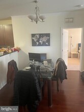 500 Regatta Dr in Philadelphia, PA - Building Photo - Building Photo